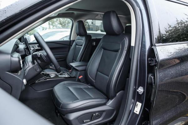 喜歡自駕遊，建議買四驅SUV，看看這兩款，爬坡有勁、安全、舒適