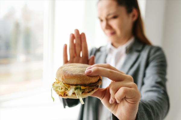 消化科醫生：胃不好，起床後少做3件事，胃或會慢慢舒坦