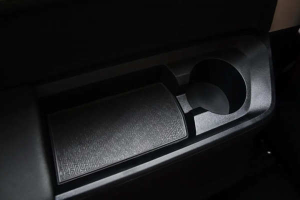 空間堪比漢蘭達，質感不輸合資，國產大7座10萬出頭可買