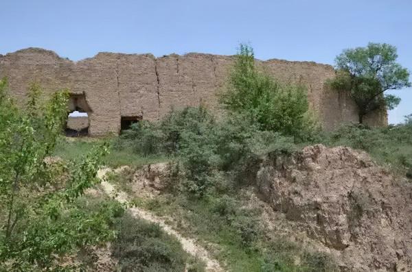 探秘甘肅通渭戰國秦長城遺址和古城堡 探秘甘肅通渭戰國秦長城遺址和古城堡
