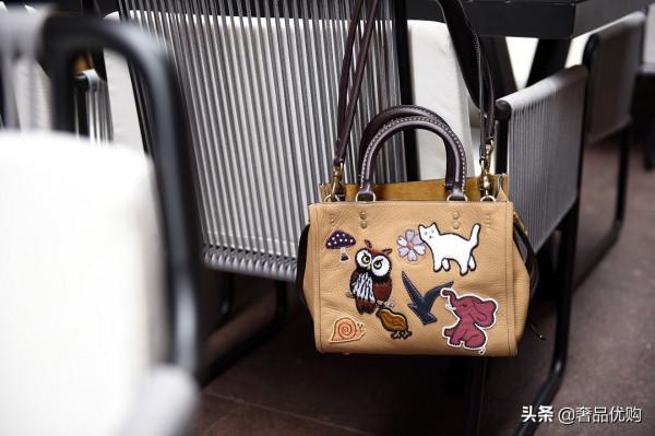 Coach Rogue手袋迴歸：城市漫遊指南，從一隻合適的包包開始