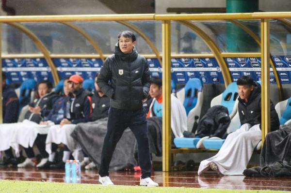 專訪新冠軍主帥郝偉：老婆生病都沒告訴我，成長中最感謝斯科拉里