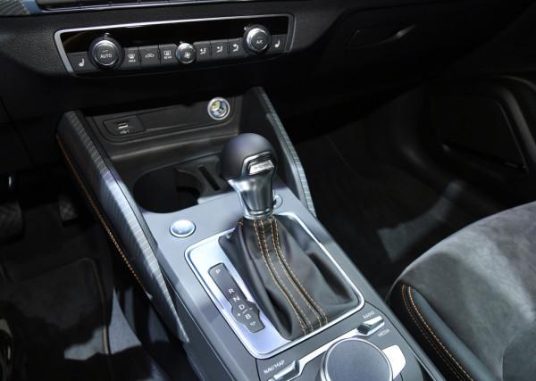 續航提升!新款Q2L純電車型亮相,外觀升級,標配液晶屏+運動座椅 續航提升!新款Q2L純電車型亮相,外觀升級,標配液晶屏+運動座椅