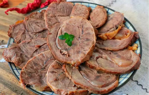 萬能滷水配方大公開，想吃啥就滷啥，連骨頭都入味，3斤都不夠吃