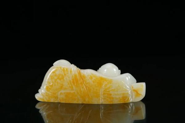 舊藏：和田白玉劉海戲金蟾把玩件