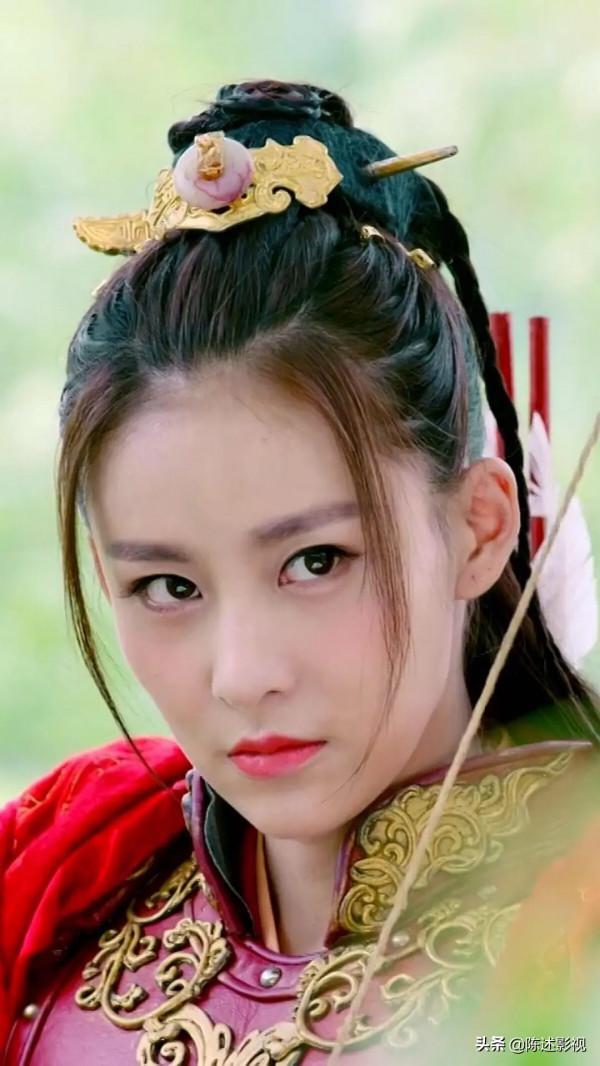 上戰場還濃妝豔抹,讓這6位女星告訴你,什麼叫女將軍形象 上戰場還濃妝豔抹,讓這6位女星告訴你,什麼叫女將軍形象