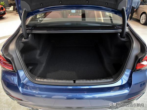 豪華行政級轎車,油耗6.7L,高性價比後排帶大屏,帶你看寶馬5系 豪華行政級轎車,油耗6.7L,高性價比後排帶大屏,帶你看寶馬5系