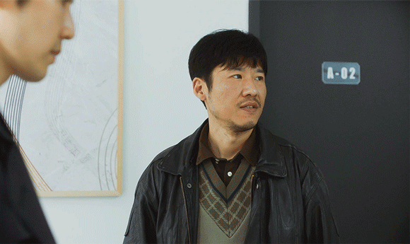 最“醜”星2代王驍：他憑什麼上位？