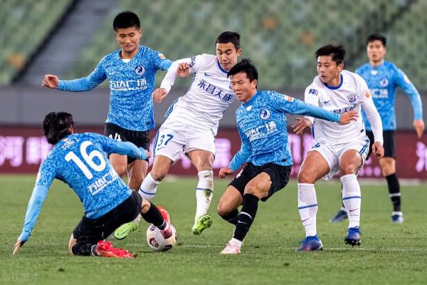 曝中超或開啟第3輪限薪令：本土球員稅前年薪由500萬降至300萬