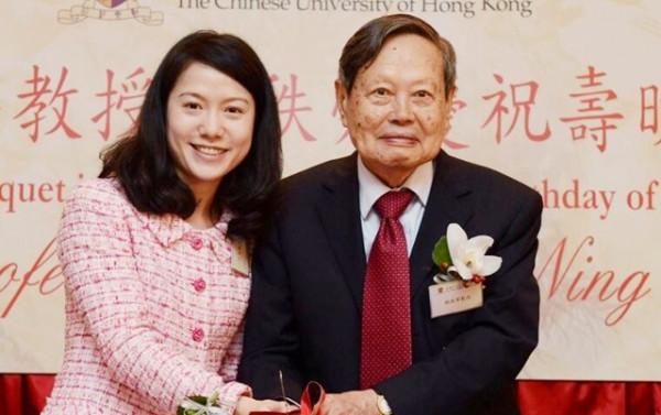 2004年，楊振寧和啟功談書法：我岳父杜聿明的字也很好