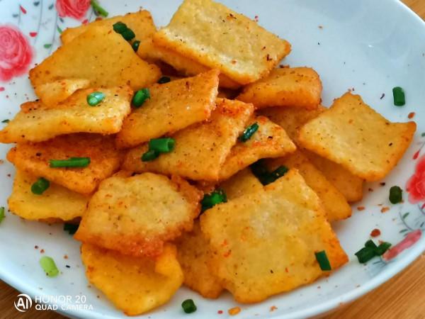 剩米飯倒掉可惜，教你做休閒小零食，麻辣酥脆，無任何新增劑 放心