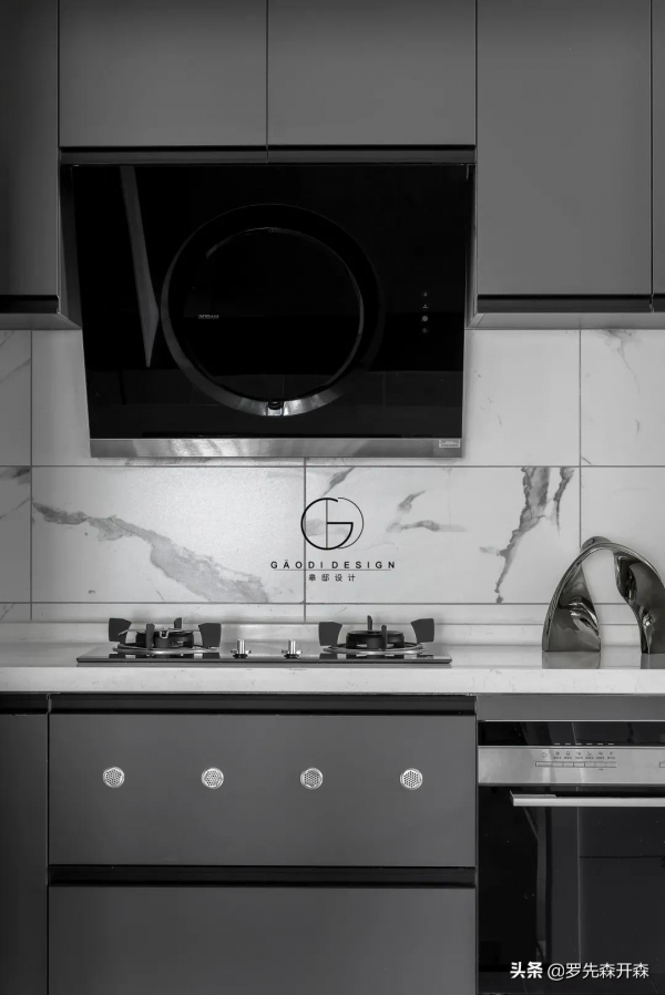 極簡灰色·80㎡清水房改造設計實景——行走的大衛 極簡灰色·80㎡清水房改造設計實景——行走的大衛