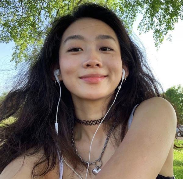 女人再懶，素顏出門也別忘記塗口紅，這幾支色號讓你氣質更出眾