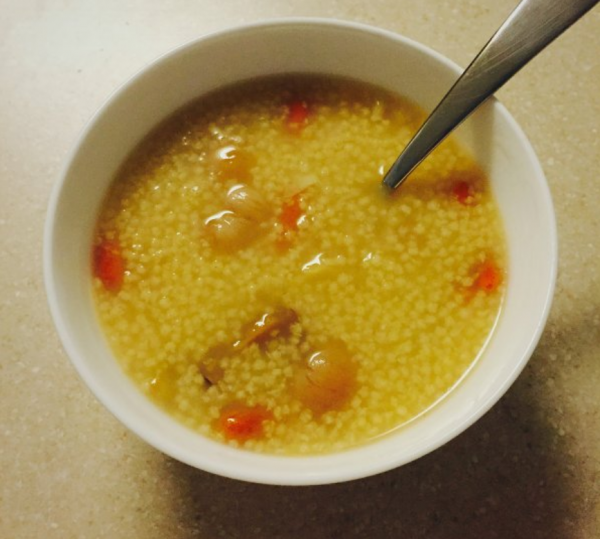 菏澤一女子為養胃，堅持吃小米粥，半年後現狀如何了？