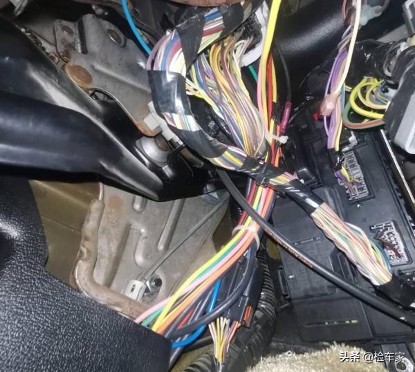 十年開了2萬公里，這輛當年200多萬的福特豪華房車，值不值25萬？