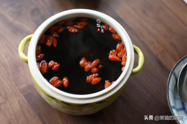 90歲奶奶常買豬腰燉湯,天冷也不擔心,腰腿利索身體很不錯 90歲奶奶常買豬腰燉湯,天冷也不擔心,腰腿利索身體很不錯