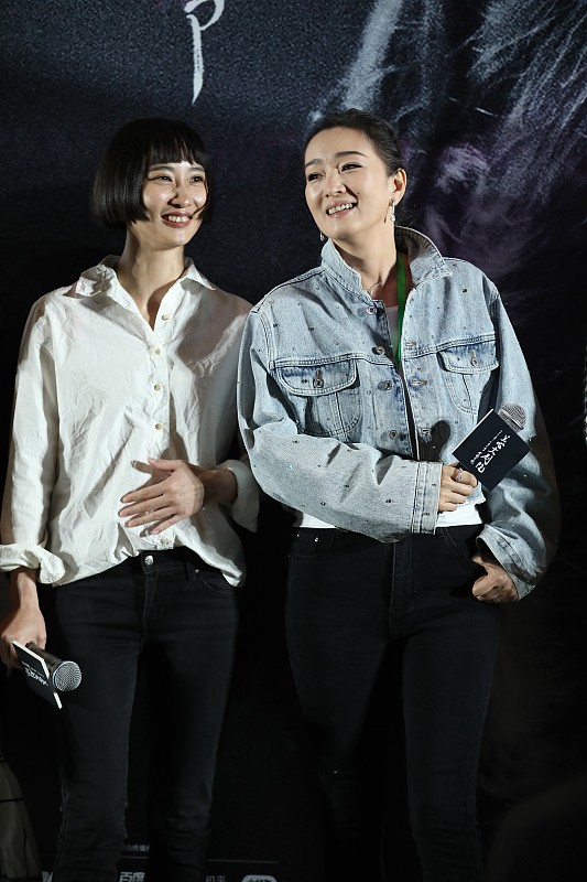 日常服裝學鞏俐這麼穿，又時髦又顯年輕，看不出真實年紀