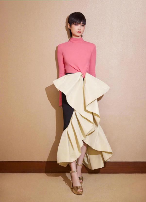 2021金雞獎女星紅毯造型生圖合集，倪妮變方臉，張小斐瘦得認不出