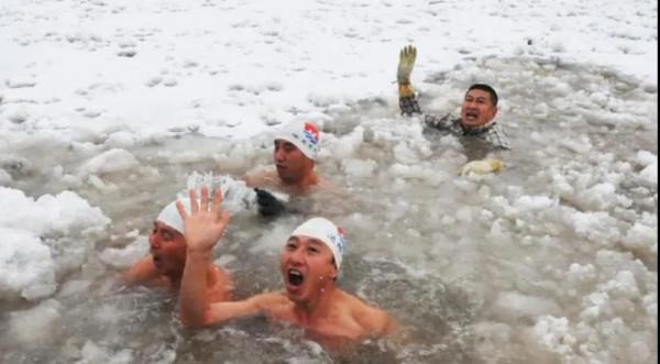 訓練後“洗冷水澡”?利弊五五開——謹慎嘗試 訓練後“洗冷水澡”?利弊五五開——謹慎嘗試