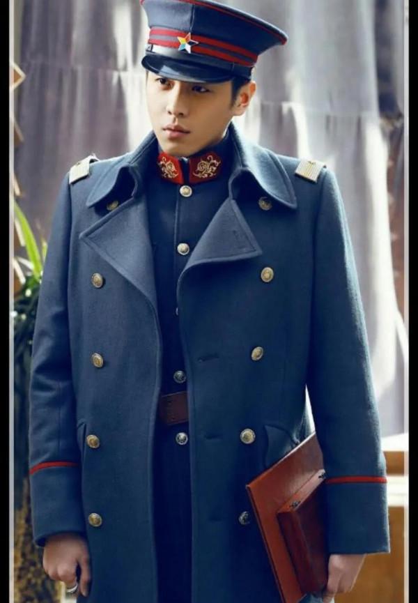 新一代明星軍裝帥照，誰是你的菜？
