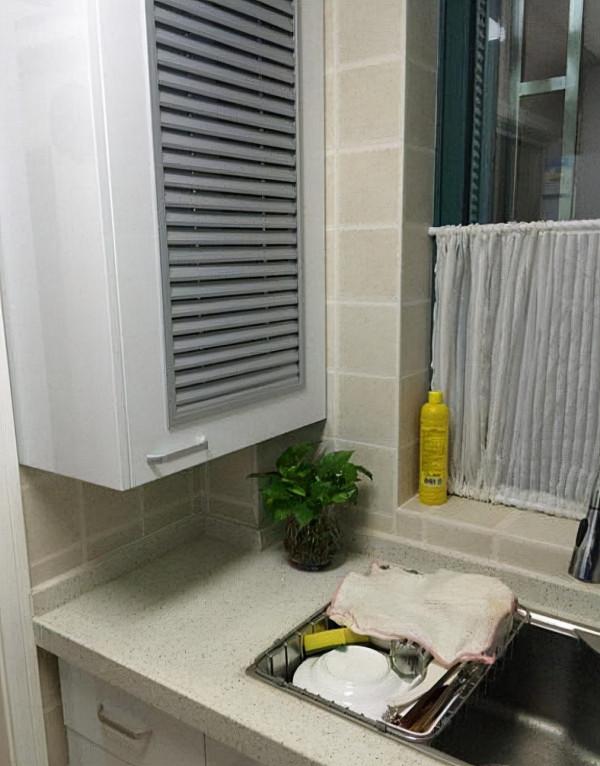 表姐407萬買深圳46平房，吃飯在廁所門口，客廳巴掌大，活得憋屈