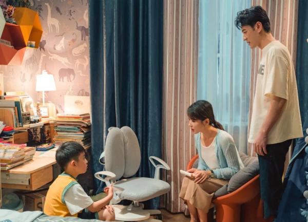 陳小春父子關係揭示養娃最大悲哀：有些心結不開啟，孩子會記恨