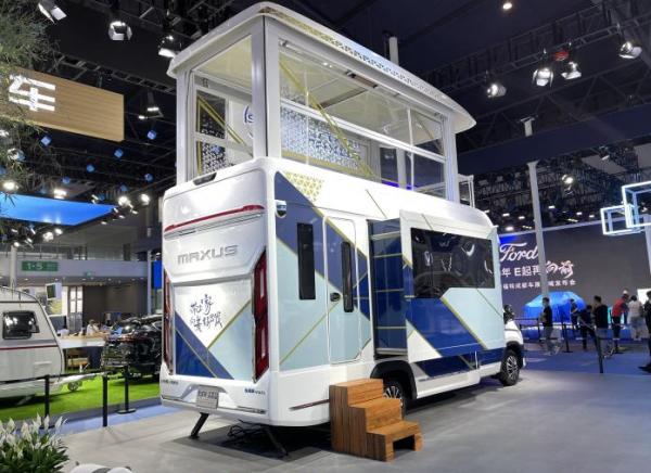 整車設計更居家，上汽大通MAXUS 生活家V90別墅版亮相