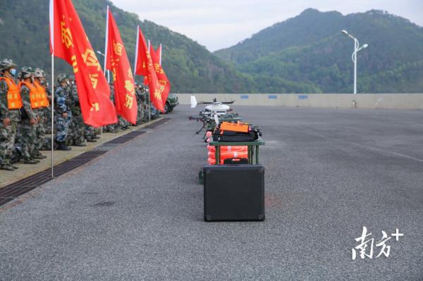 茂名軍分割槽新年開訓，立起實戰化練兵備戰硬槓槓