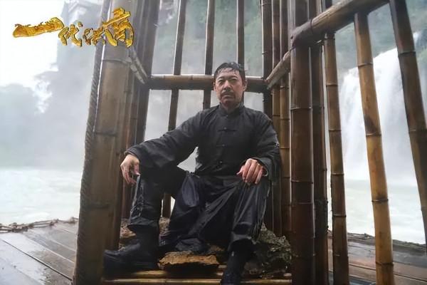 給過去一年“演技最好的10位老戲骨”排名，李幼斌第6，丁勇岱第2