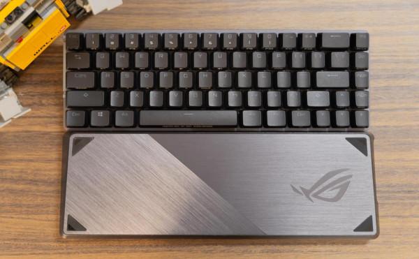 細節控的盛宴優於cherry出眾手感，ROG魔導士NX山楂紅軸機械鍵盤