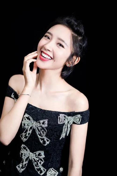 唐藝昕，著名演員