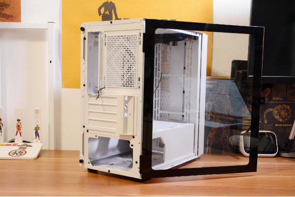 顏值線上，超頻三PCCOOLER）光愈機箱體驗，治癒系不只有小姐姐