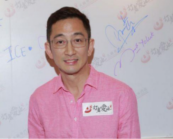 港星吳啟華拒絕移民國外,自曝將定居內地原因,直言:我是中國人 港星吳啟華拒絕移民國外,自曝將定居內地原因,直言:我是中國人