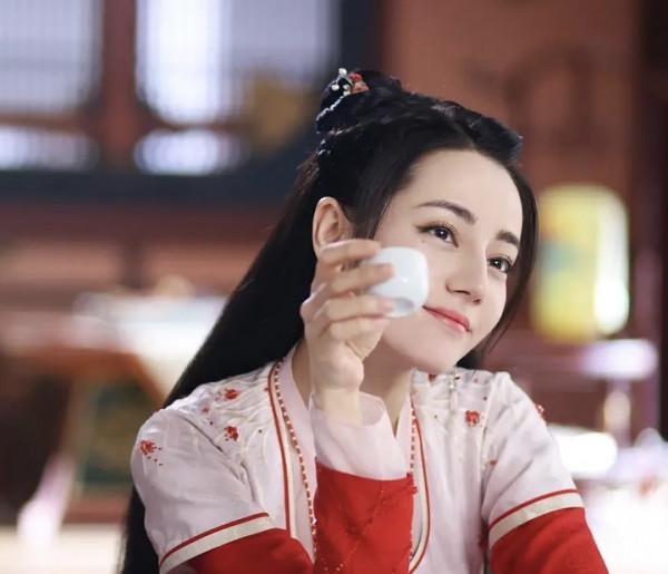 《安樂傳》殺青啦！迪麗熱巴太美，龔俊很俊，劉宇寧造型很驚豔