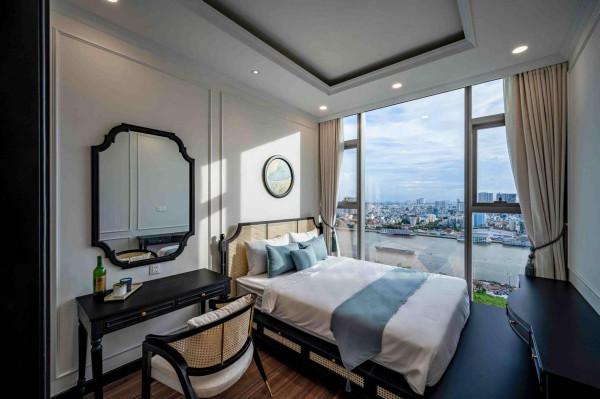 年輕夫妻太有眼光了，買到“一線”湖景房，普通高層房根本比不了