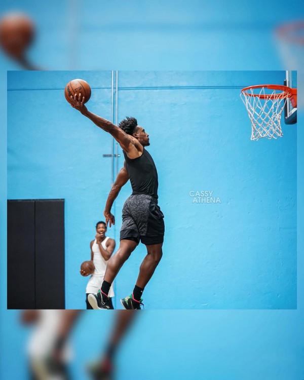 移動的詩篇！多位球員進行對抗訓練，米切爾希爾德等人入鏡