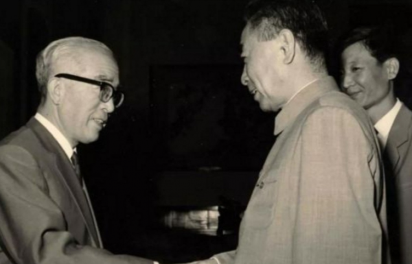 1976年,日本一老人來北京悼念總理,追悼會上直言:我是總理的弟弟 1976年,日本一老人來北京悼念總理,追悼會上直言:我是總理的弟弟