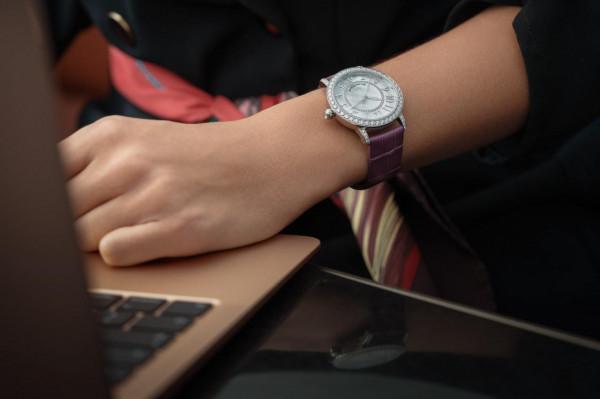 寶珀Blancpain煥新推出Ladybird女裝系列鑽石舞會炫彩腕錶