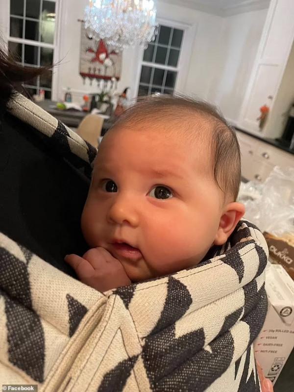 第一個特斯拉嬰兒誕生：賓州女子車上分娩，丈夫開自動駕駛照顧