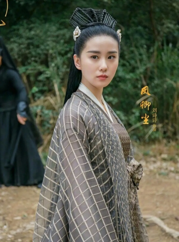 古裝戲沒救了?這些女明星的古裝造型一個比一個奇葩… 古裝戲沒救了?這些女明星的古裝造型一個比一個奇葩…