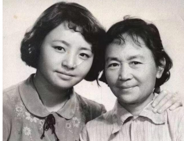 非富即貴，滿門大人物，京圈娛二代背景有多強，關曉彤都排不上