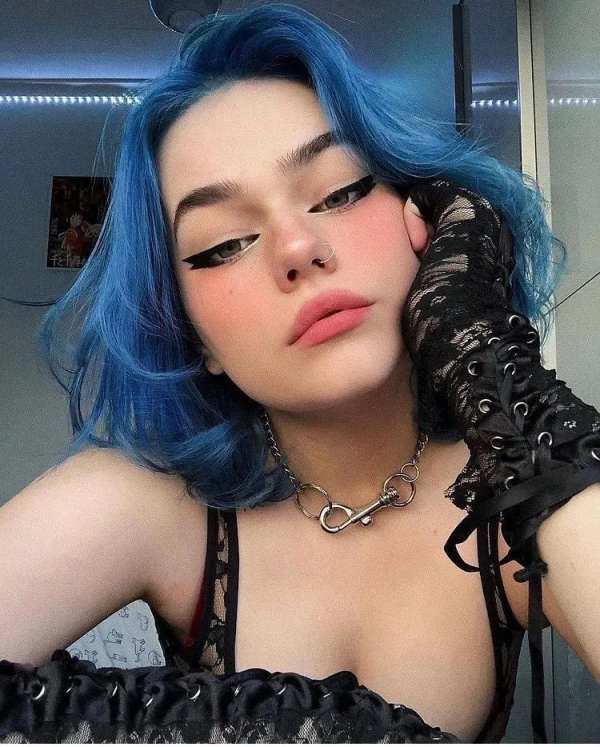 ​全網尬吹的e-girl妝容，勸你別跟風