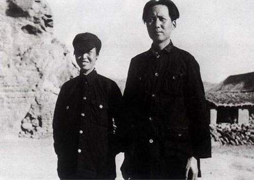 79年賀子珍進京向毛主席遺體三鞠躬，病逝後鄧小平親定其葬禮規格