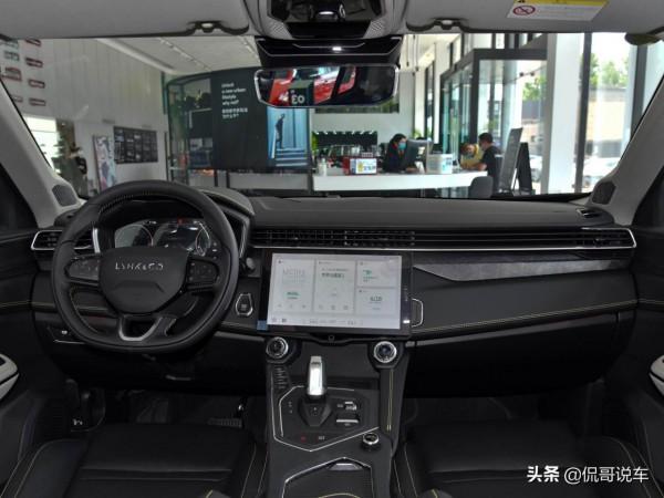 配置高質量優,動力強勁,國產緊湊型SUV,實拍領克05 配置高質量優,動力強勁,國產緊湊型SUV,實拍領克05