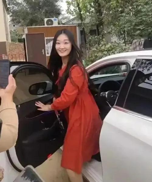 我神預言了大衣哥朱之文前兒媳婦陳亞男的洗白操作