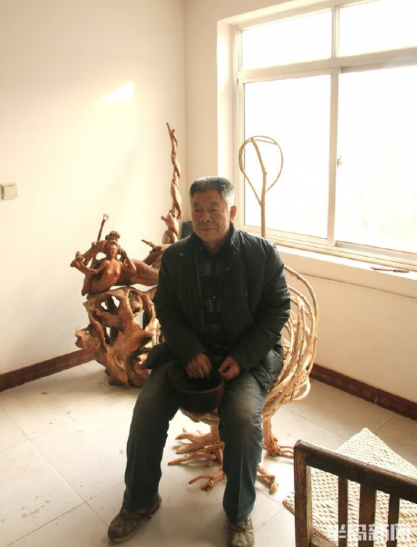 百味人生|桃園結“椅”!15年,他在地裡種出700把椅子!萊西果農這項絕活還拿下了國家專利 百味人生|桃園結“椅”!15年,他在地裡種出700把椅子!萊西果農這項絕活還拿下了國家專利