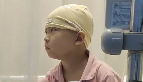 5歲女童苦苦哀求:“媽媽,不要留我一個人!” 5歲女童苦苦哀求:“媽媽,不要留我一個人!”