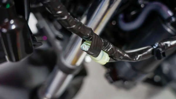 國產化,但依然很本田-CB400X靜態測評 國產化,但依然很本田-CB400X靜態測評