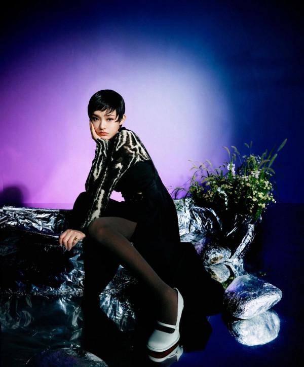 倪妮作為高階臉代表竟翻車？油膩得讓人眼睛流油，甜茶也成殺馬特