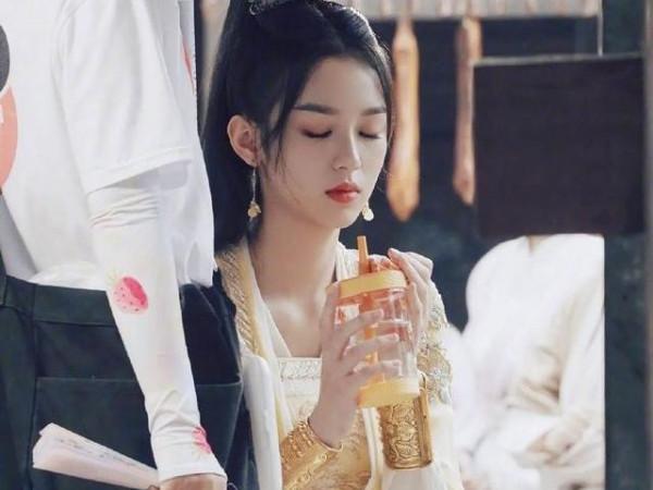 周也又一部古裝玄幻劇來襲,路透造型惹人愛,完全就是個美人坯子 周也又一部古裝玄幻劇來襲,路透造型惹人愛,完全就是個美人坯子